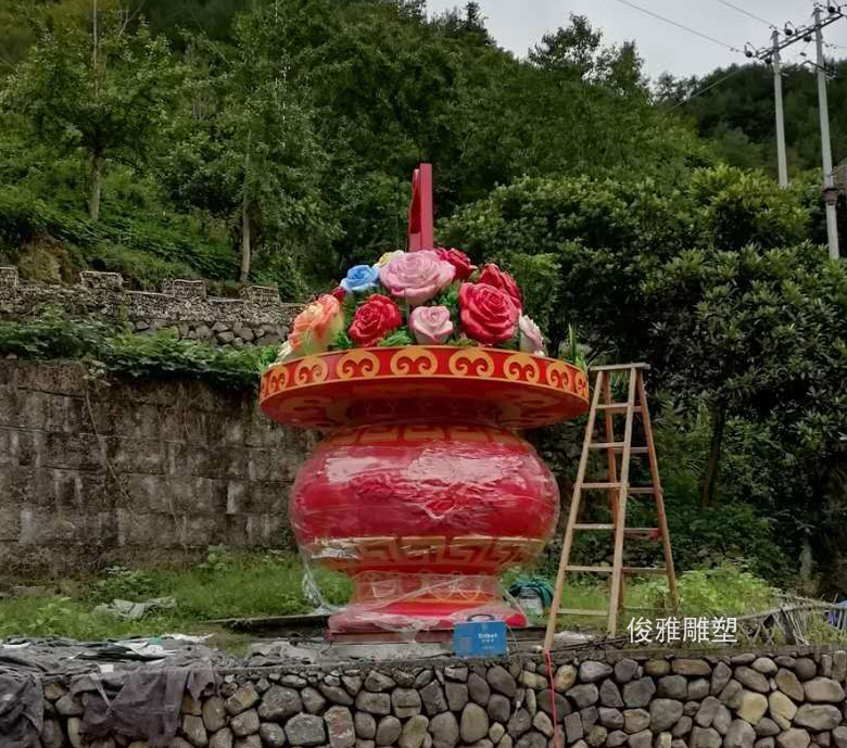 浙江磐石玫瑰花种植基地不锈钢雕塑